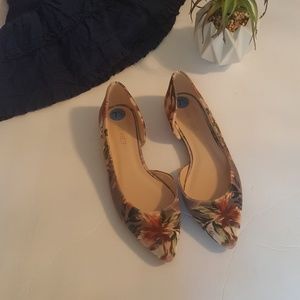 Nine West Poited Flats
